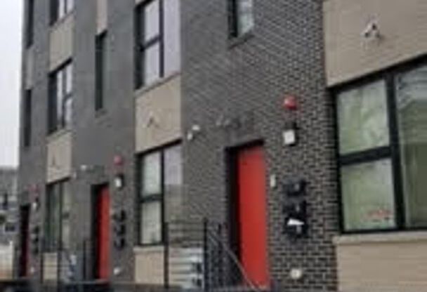 2 beds, 1 bath, $1,375, Unit Unit C