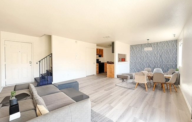 14746 Delano St Apt 1