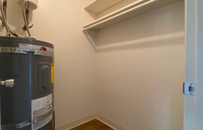 1 bed, 1 bath, 525 sqft, $1,395, Unit 14