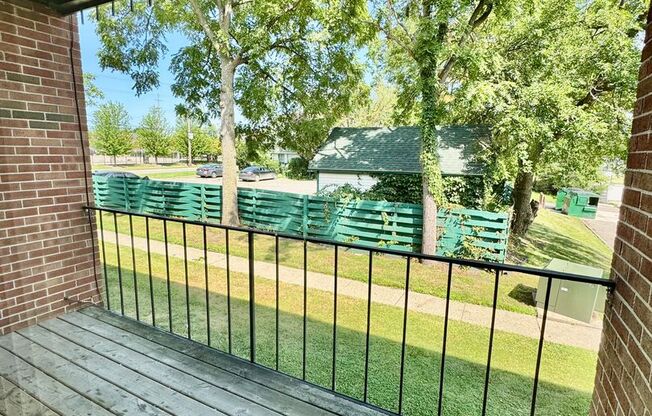 2 beds, 1 bath, 950 sqft, $1,295, Unit #211