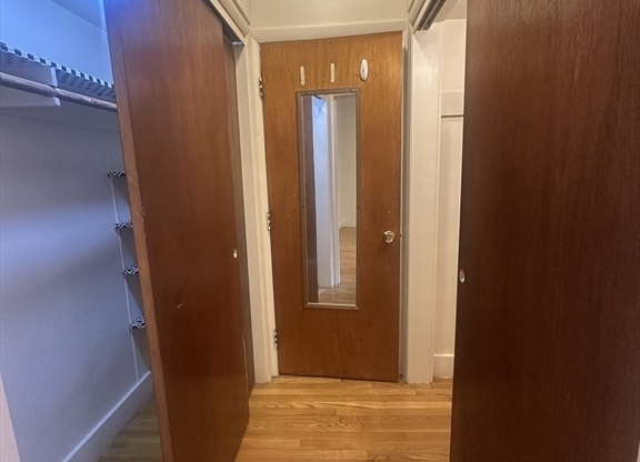 1 bed, 1 bath, 500 sqft, $2,300, Unit 42