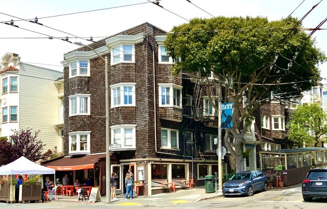 LARGE 3BR In Pac Heights. In-Unit Laundry! New Appliances! Dishwasher!