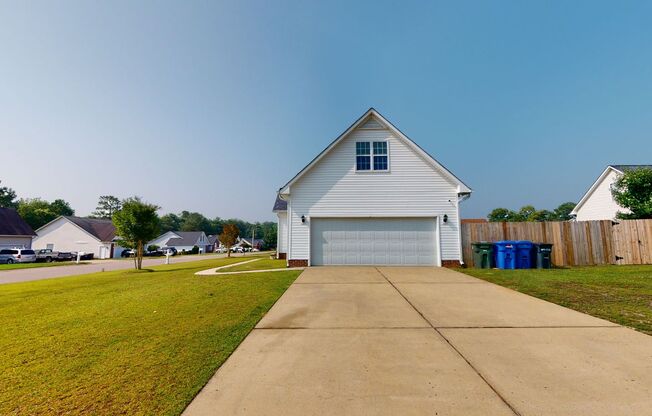 4 Bedrooms in Sought After Neighborhood & Jack Britt Schools!