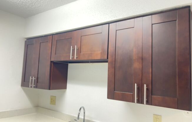 2 beds, 2 baths, 902 sqft, $1,070, Unit 101
