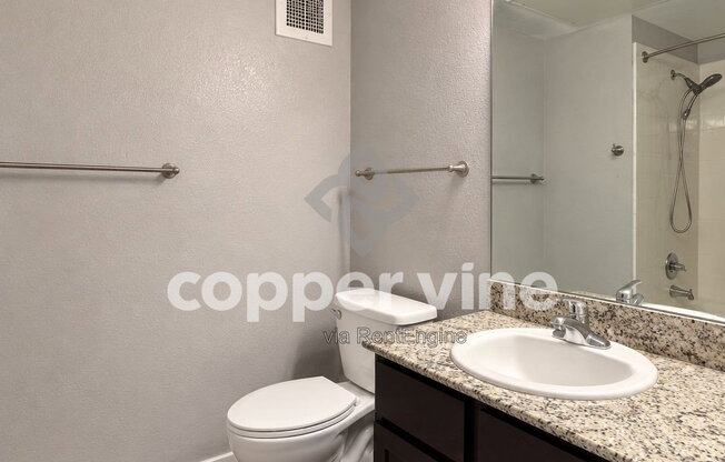 2 beds, 2 baths, 1,052 sqft, $1,965, Unit 522