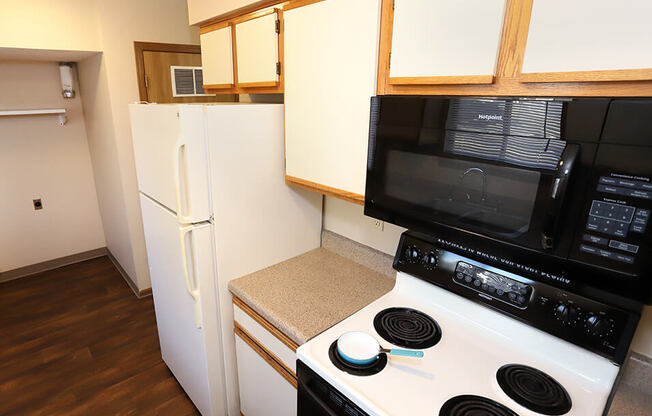 Kitchen Space at Cross Creek Apartments and Townhomes