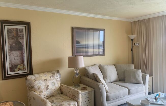 Amazing Ocean View from Pool or Jacuzzi - 1bdrm 1Ba in Daytona Beach -  Monthly Rental Availlable Now -