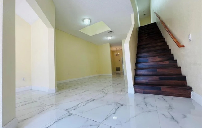 1005 UNIVERSAL REST PL