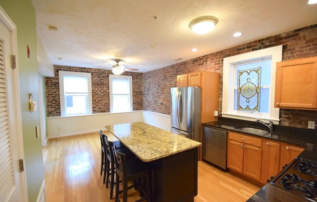 172 COTTAGE ST