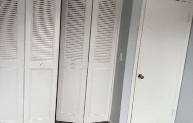 3 beds, 1 bath, 1,000 sqft, $1,750, Unit 135HS