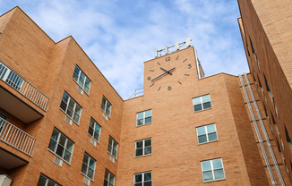 2 beds, 1 bath, 900 sqft, $4,800, Unit 3H