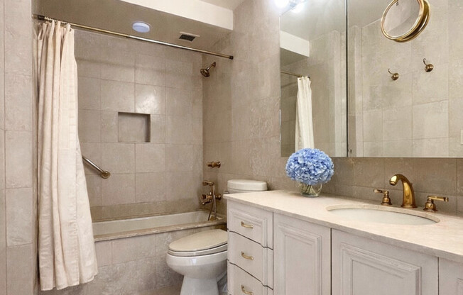 3 beds, 2.5 baths, 2,040 sqft, $16,500, Unit 27GH