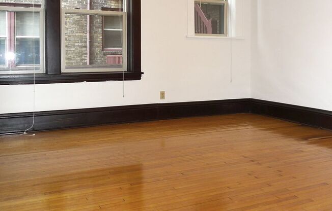 2 beds, 2 baths, 1,000 sqft, $1,475, Unit 5 - 130 - 2