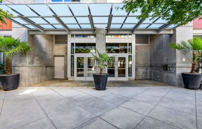 2 beds, 2 baths, 1,685 sqft, $3,900, Unit CIV1605