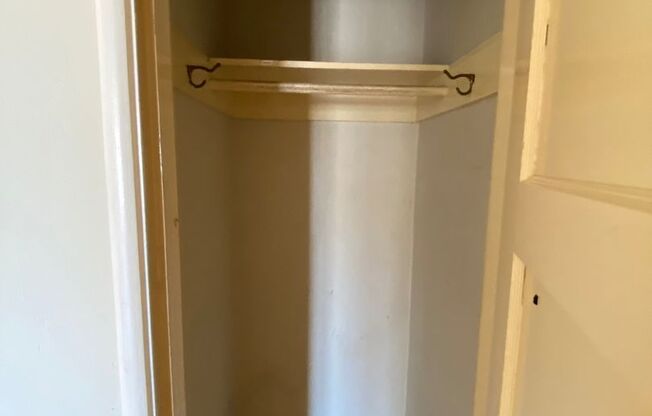 2 beds, 1 bath, 850 sqft, $3,550, Unit 304