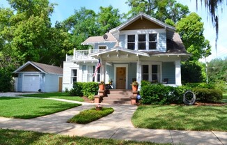 Absolutely Gorgeous 3 BR home in Thornton Park walk to Restaurants and Shops