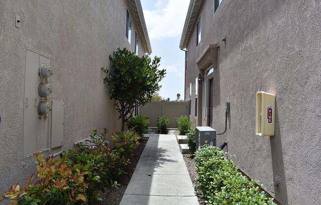 3 bd 2.5 ba, Condo With Community Pool (Chula Vista, 91910)