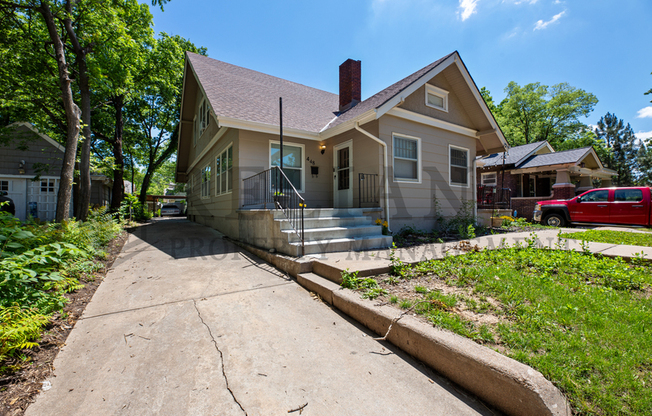 448 N FOUNTAIN ST