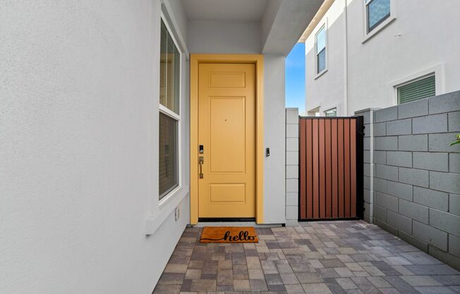 Professionally Designed, Fully Furnished townhome on one of Arabella’s Premium Lots | Scottsdale’s Coveted 85254 “Magic Zip Code”