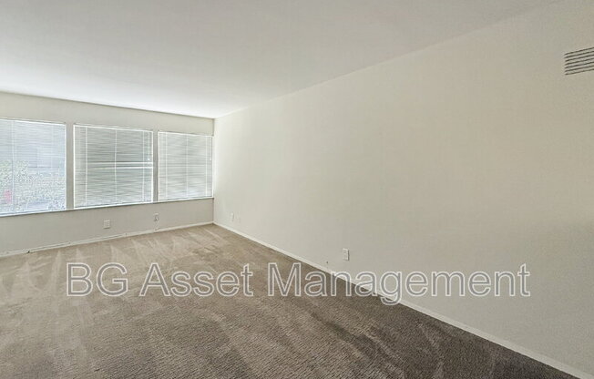 3600 DIMOND AVE