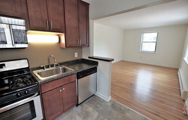 Remodeled 1 Bed Garden Unit