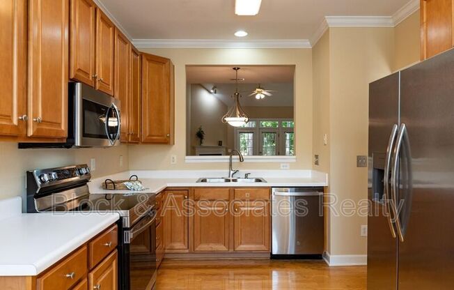 2007 WHITE POND CT