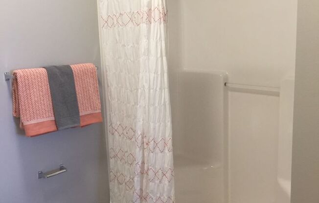 3 beds, 2.5 baths, $2,395, Unit 343