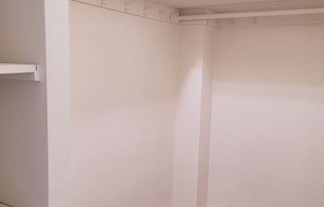 Studio, 1 bath, 450 sqft, $2,500, Unit 702