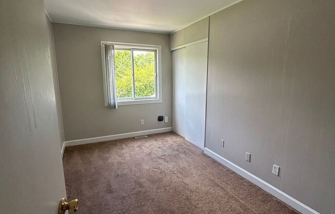 3 beds, 2.5 baths, 1,636 sqft, $1,379, Unit 729