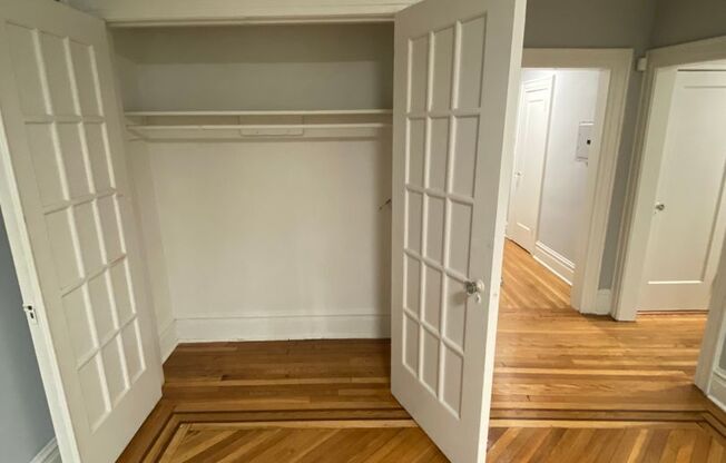 1 bed, 1 bath, 700 sqft, $2,350, Unit A05