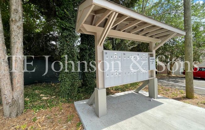 2 beds, 1 bath, $830, Unit 1395 HILLSIDE GARDEN-1395 H