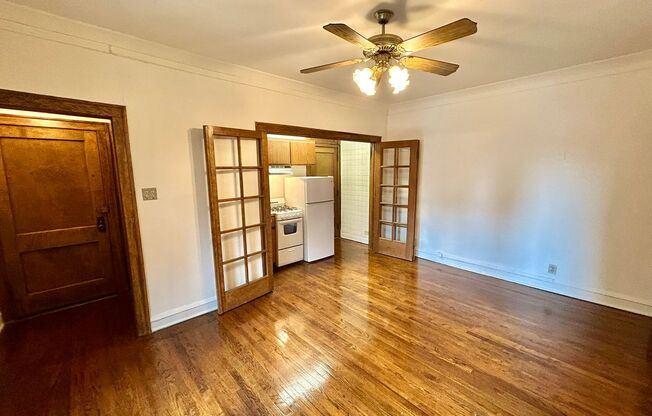 Studio, 1 bath, 400 sqft, $1,545, Unit 233-224