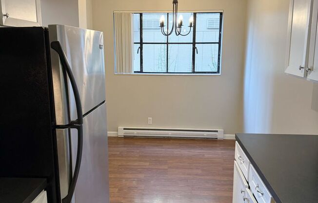 2 beds, 1 bath, 742 sqft, $1,750, Unit 202