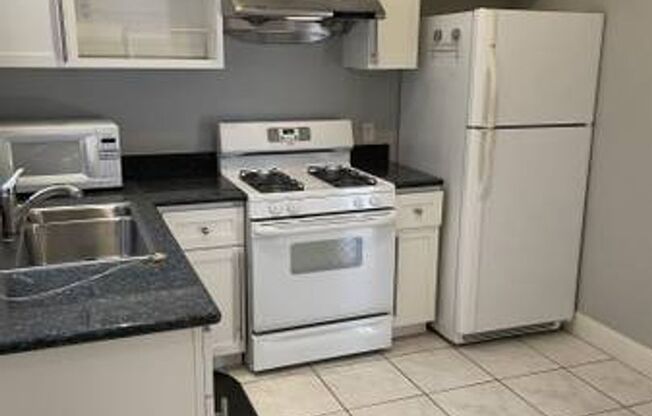 Studio, 1 bath, $2,200