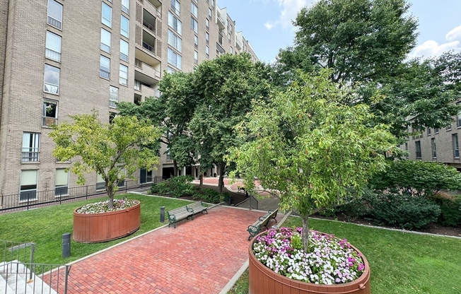 1 bed, 1 bath, 780 sqft, $3,200, Unit 714