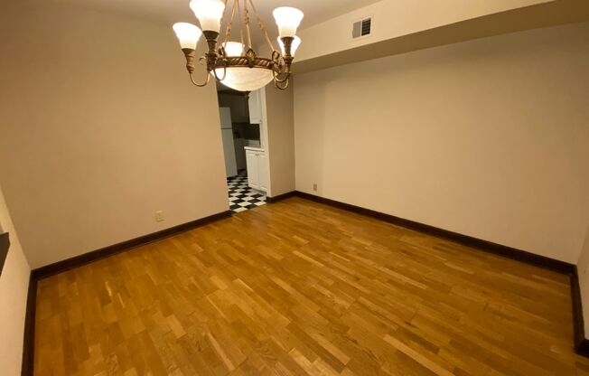 2550 Lake