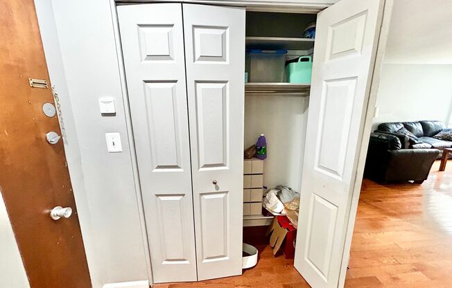 2 beds, 1 bath, 768 sqft, $2,440, Unit 218