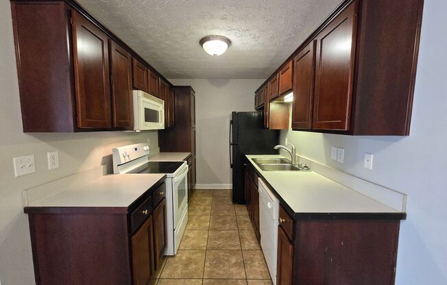 2 beds, 2 baths, $1,150, Unit #1