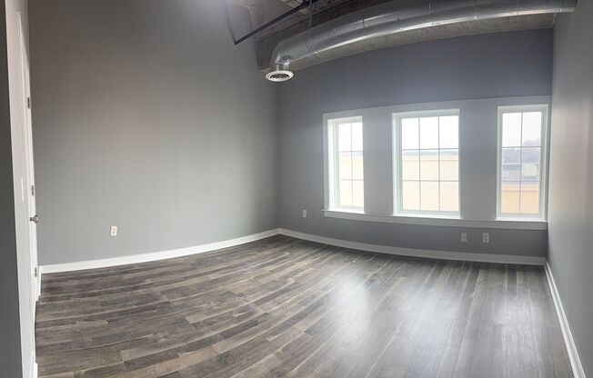 2 beds, 2 baths, $2,300, Unit # 7413