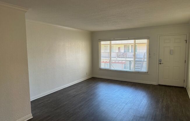 2 beds, 1 bath, 806 sqft, $2,800, Unit 5035A