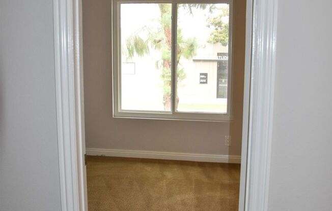 3 beds, 2.5 baths, $4,350, Unit # 11