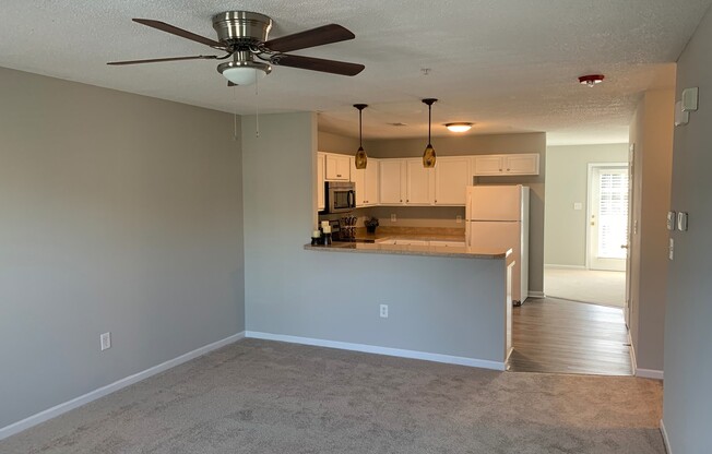 Move in ready 2 Bedroom, 2.5 Bathroom located in Station 115 complex!