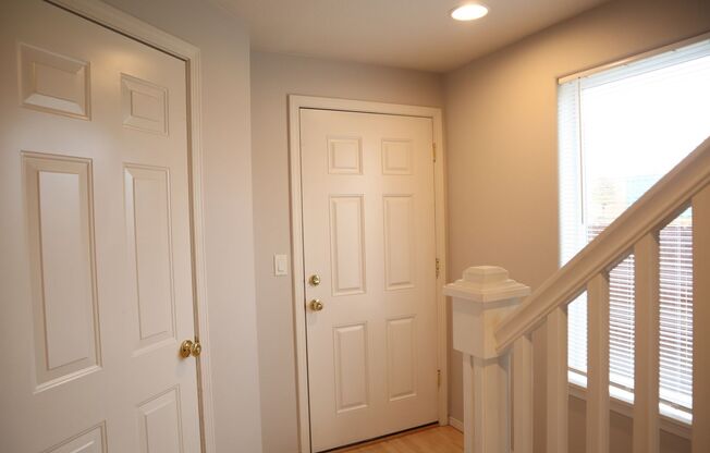 Spacious Salmon Creek Townhome for Lease - 13920 NE 7th Ct.