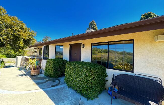 Spectacular Ranch House With Amazing Views!