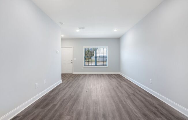 2 beds, 2.5 baths, 1,300 sqft, $1,400, Unit 35