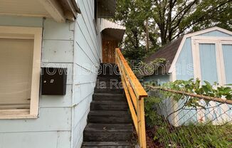1 bed, 1 bath, $695, Unit B