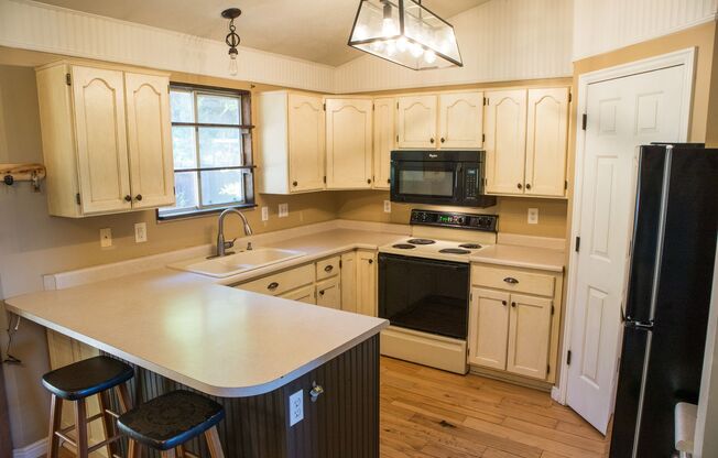 Spacious 4-Bedroom Home in West Valley City!