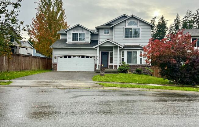 Beautiful 4 Bed 3 Bath home in Puyallup