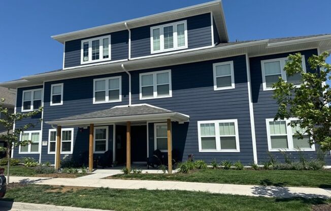 2 beds, 2 baths, 1,188 sqft, $1,795, Unit 10119 S 131st Street Unit 204 B1188 S10