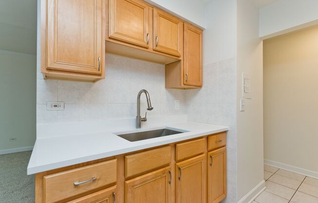 1 bed, 1 bath, $1,595, Unit 213